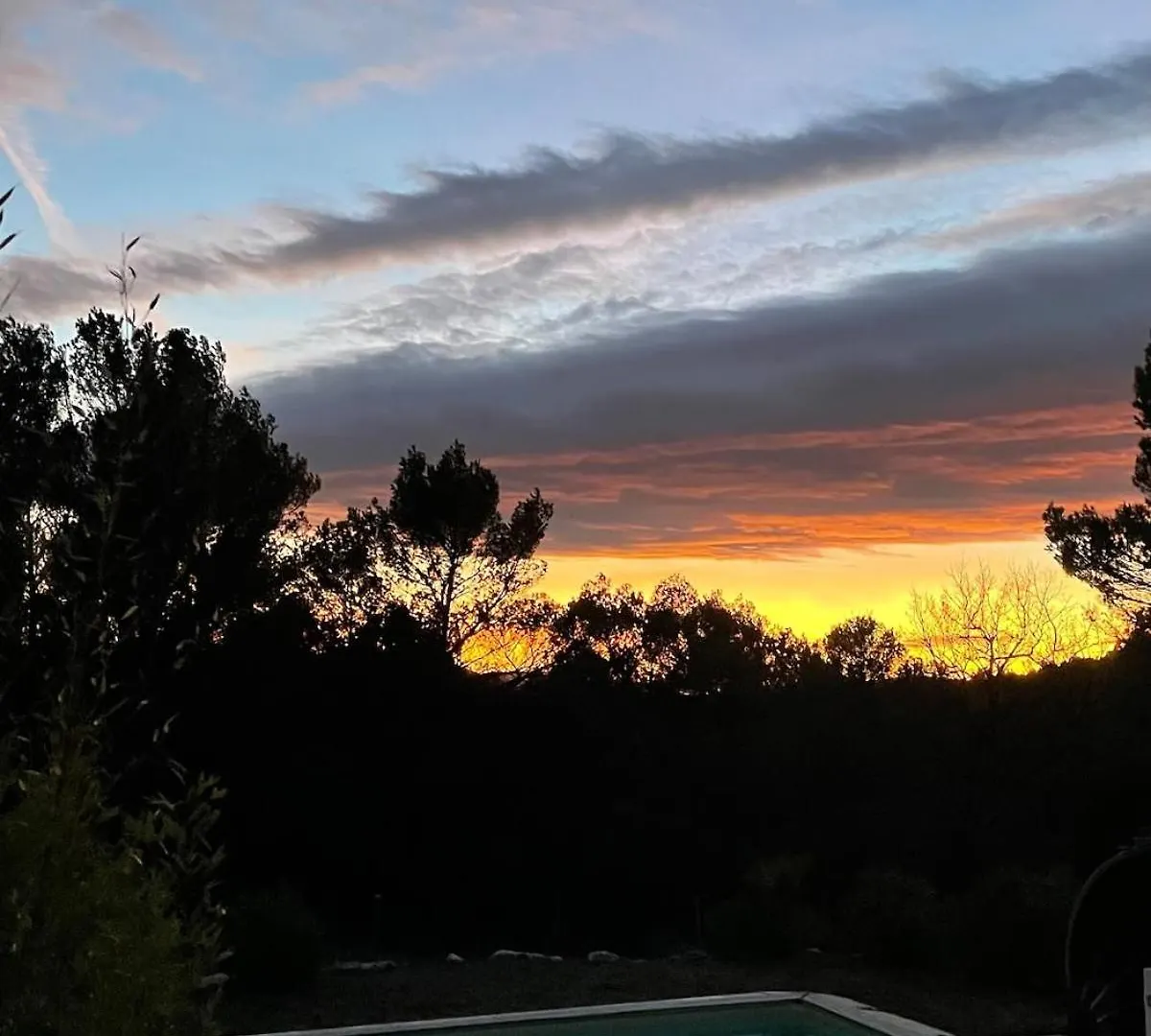 Une Maison En Provence Piscine Au Pied Du Luberon Merindol
